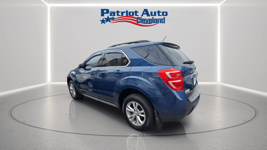 2017 Chevrolet Equinox LT - Image 3