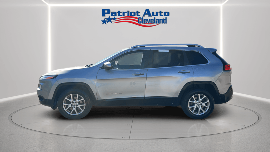 2014 Jeep Cherokee Latitude - Image 2