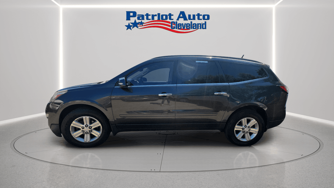 2013 Chevrolet Traverse LT - Image 2