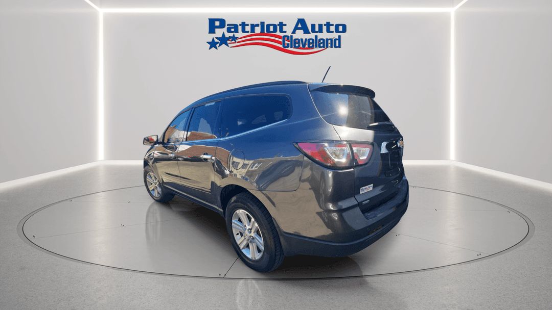 2013 Chevrolet Traverse LT - Image 3