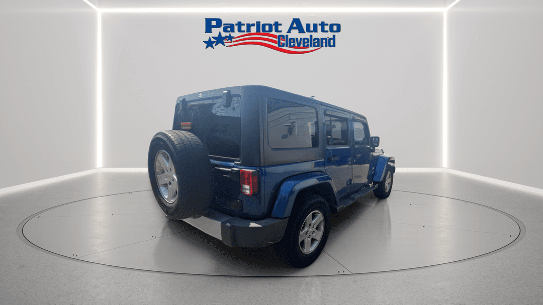 2010 Jeep Wrangler Unlimited Sahara - Image 5