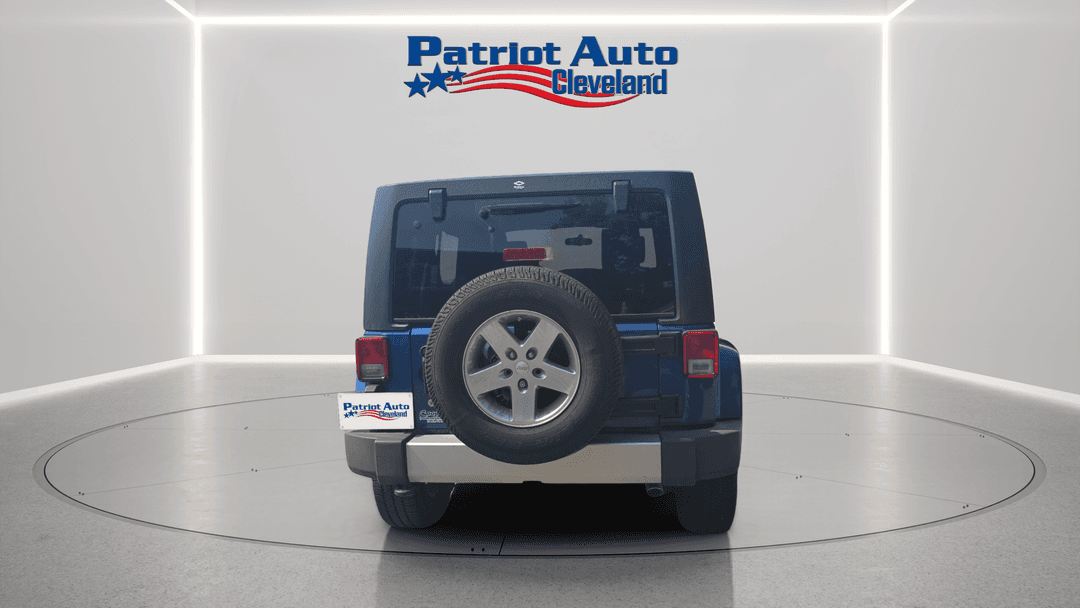 2010 Jeep Wrangler Unlimited Sahara - Image 4