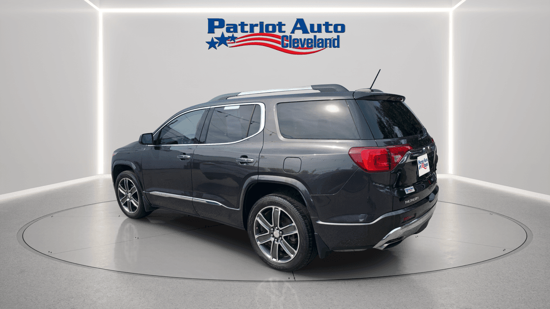2018 GMC Acadia Denali - Image 3