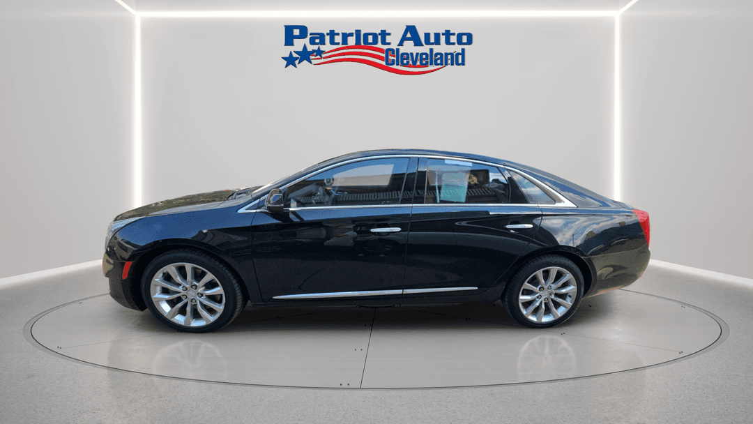 2016 Cadillac XTS Luxury - Image 2