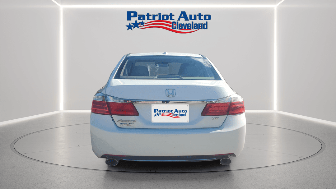 2014 Honda Accord EX-L V6 w/Navi - Image 4