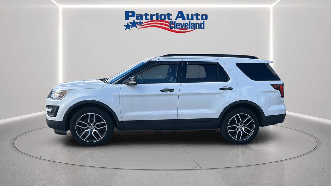 2016 Ford Explorer Sport - Image 2
